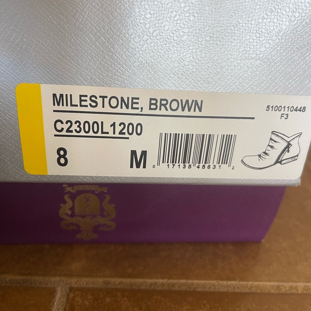 Bootie - Picture 3 of 3